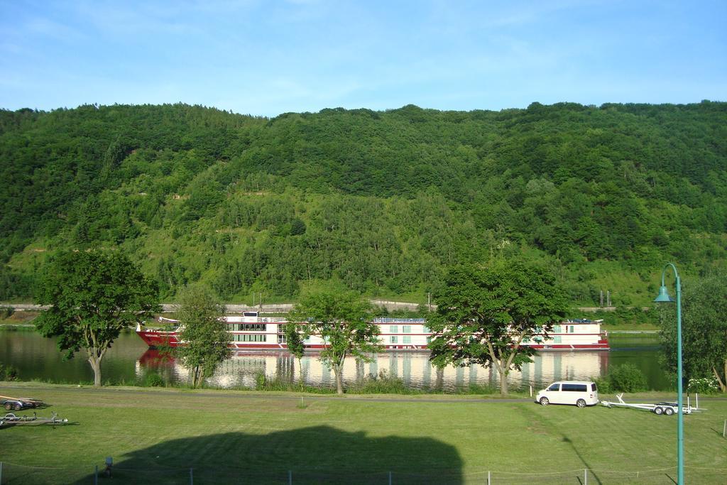 Residenz Moselstausee Sankt Aldegund Exterior foto
